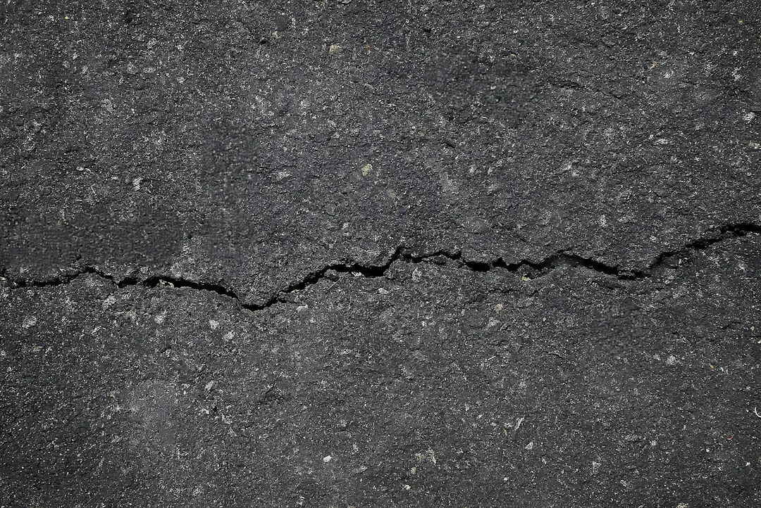 fill cracks in driveway